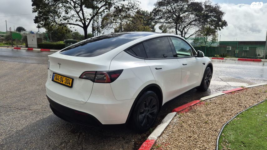 מודעת רכב טסלה מודל Y 1