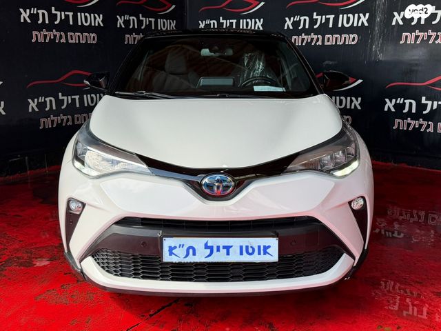 מודעת רכב טויוטה C-HR