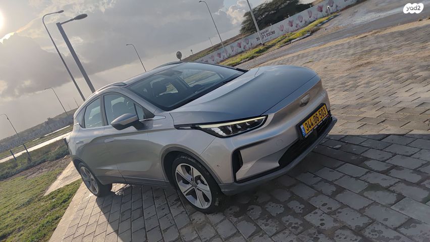 מודעת רכב ג׳ילי Geometry C