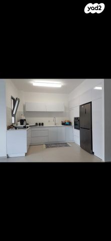 שדרות קק"ל 10