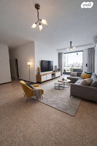 הרב אילוביצקי 8