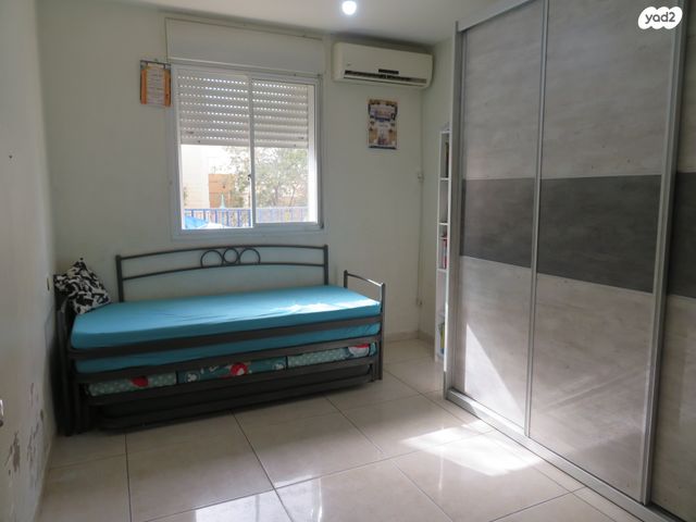 בעלי התוספות 8