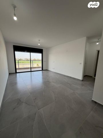 הרב מרדכי אליהו 1