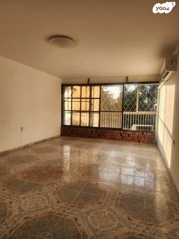 הרב עוזיאל 21