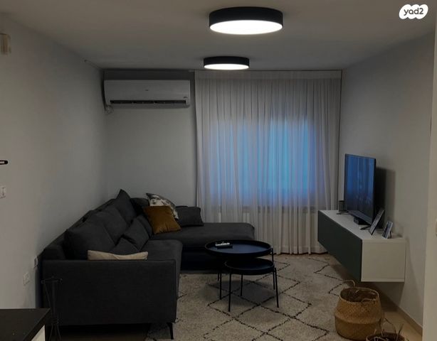 מבוא הפרטיזנים 306