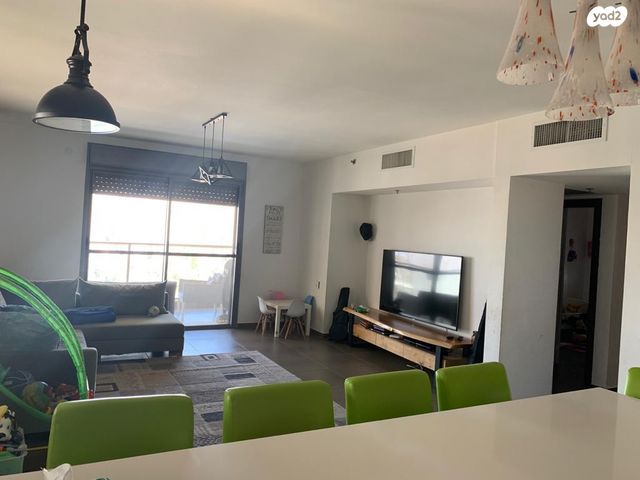 אסירי ציון 24