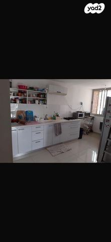 שרה אהרונסון 37