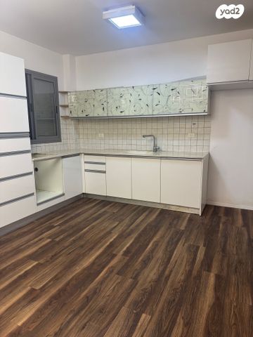 יצחק יצחקי 4