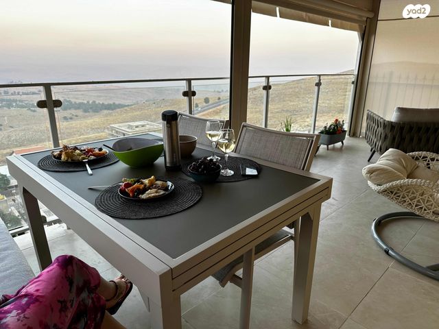 נוף החולה 16