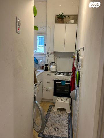 שדרות מוצקין 18