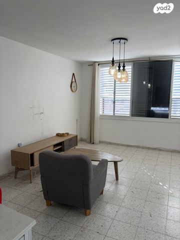 שדרות רזיאל 16