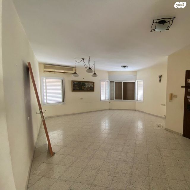 משה שפירא 44