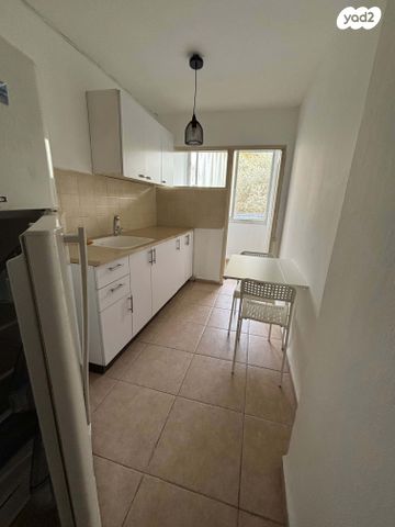 קיבוץ גלויות 43