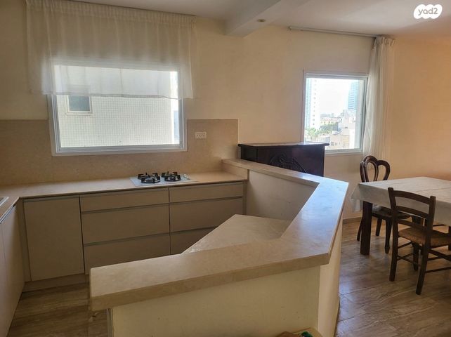 שדרות ניצה 8