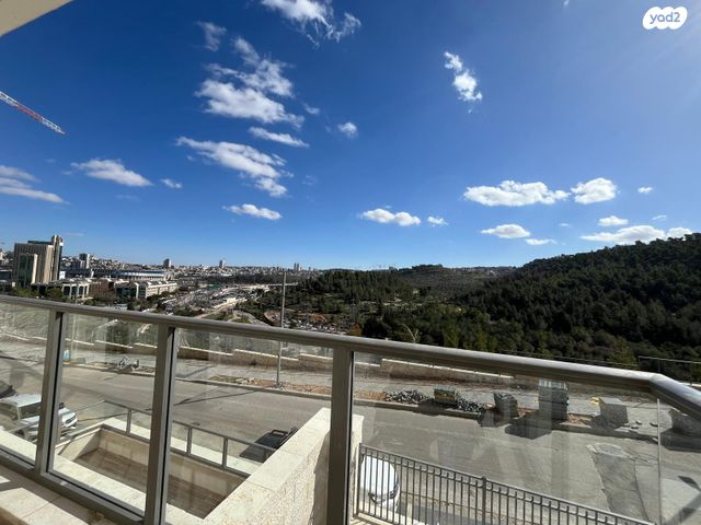 אברהם כחילה 28