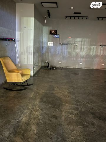 דרך מנחם בגין 65