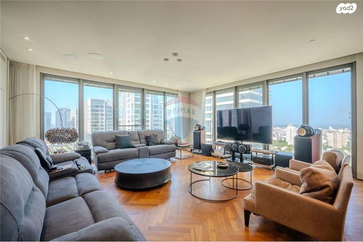 ניסים אלוני 12