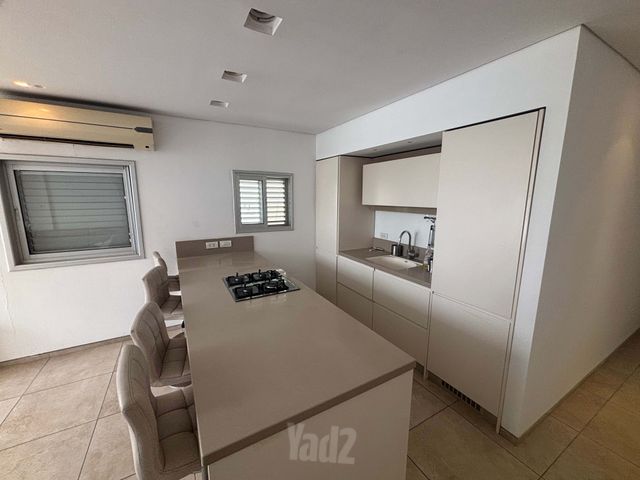 דירה למכירה בתל אביב יפו (תיווך) — 2