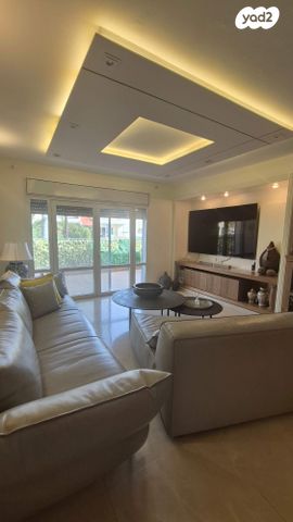 דופלקס, אבן יהודה