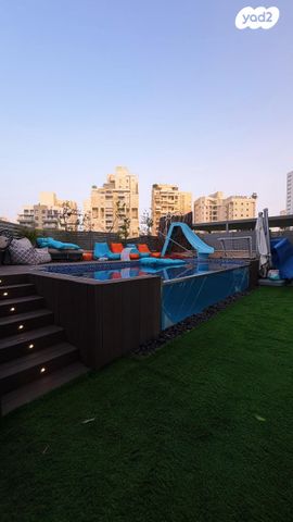 שושנה דמארי 