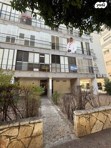 שדרות בן גוריון 49