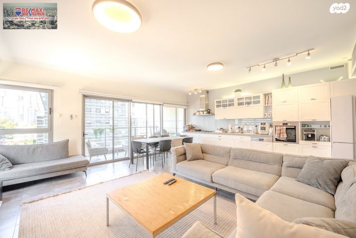 שדרות ההשכלה 17