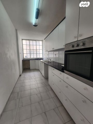 שדרות ירושלים 