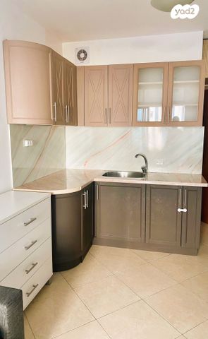 שדרות הפרחים 15