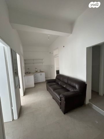 שדרות המגינים 52