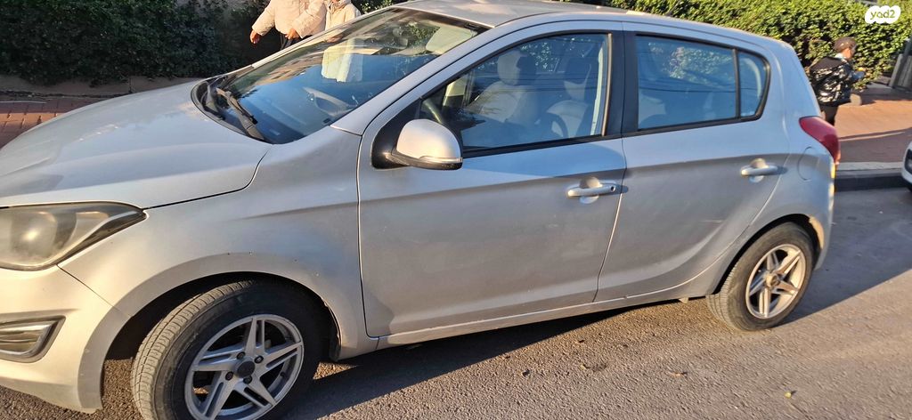 מודעת רכב יונדאי i20