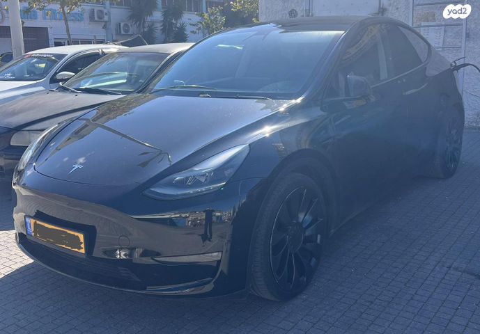 מודעת רכב טסלה מודל Y