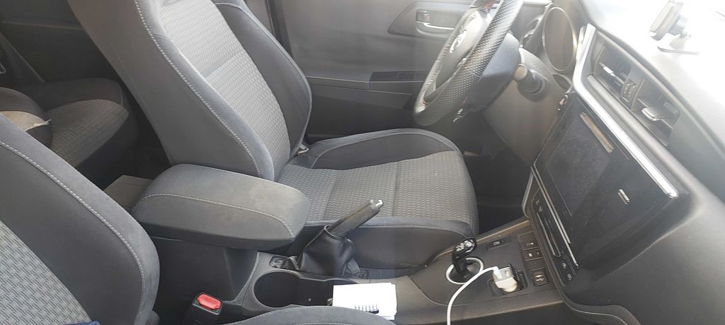 מודעת רכב טויוטה אוריס