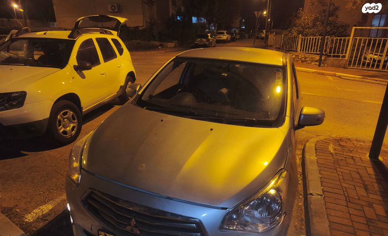 מודעת רכב מיצובישי אטראז'