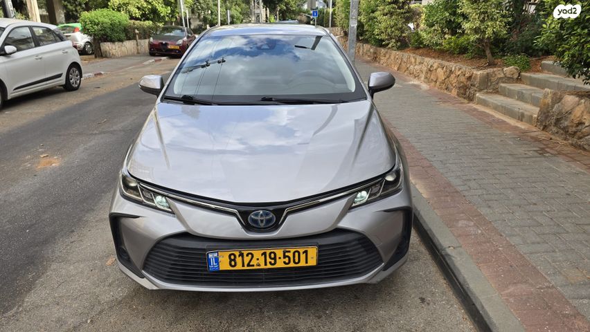 מודעת רכב טויוטה קורולה