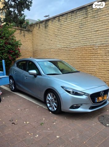 מודעת רכב מאזדה 3