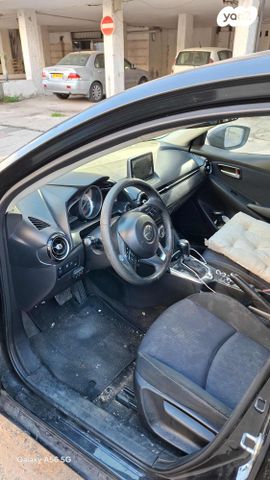 מודעת רכב מאזדה 2