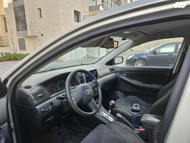 מודעת רכב טויוטה קורולה