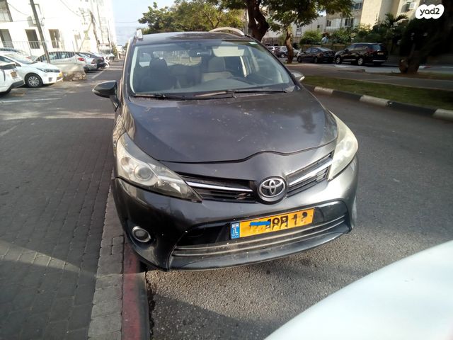 מודעת רכב טויוטה ורסו