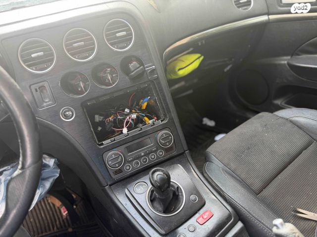 מודעת רכב אלפא רומיאו 159