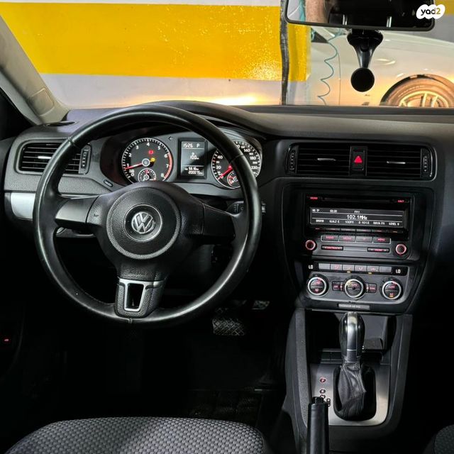 מודעת רכב פולקסווגן ג'טה 