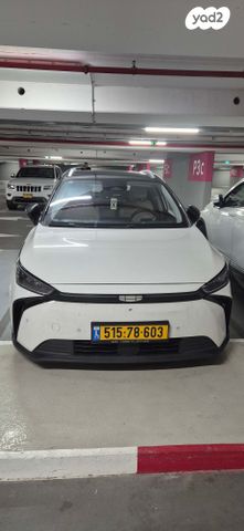 מודעת רכב ג׳ילי Geometry C