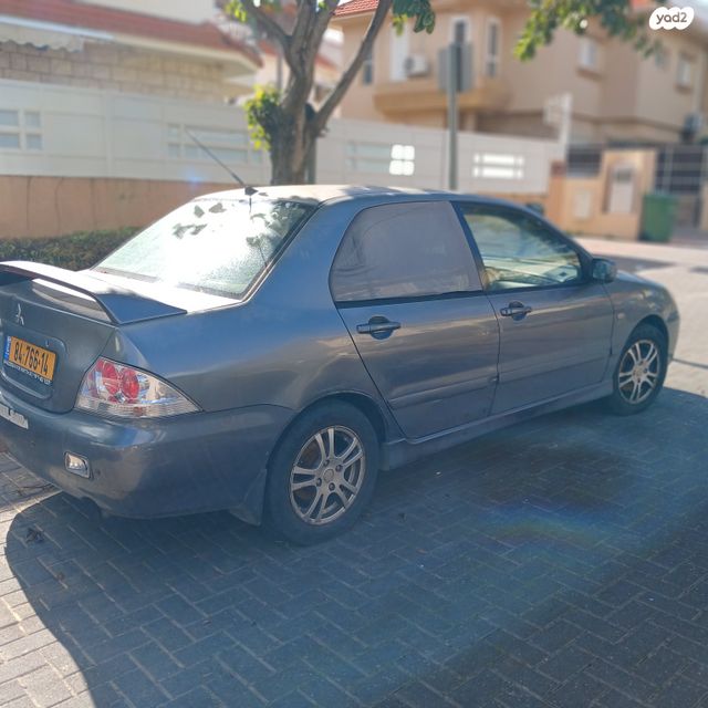מודעת רכב מיצובישי לנסר