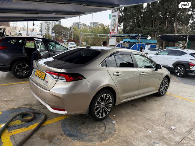 מודעת רכב טויוטה קורולה