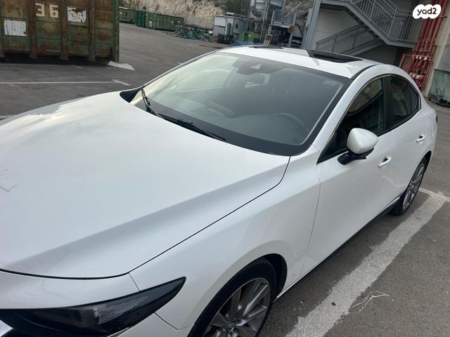 מודעת רכב מאזדה 3