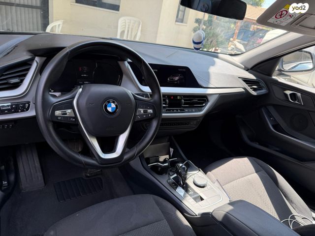 מודעת רכב ב מ וו סדרה 1