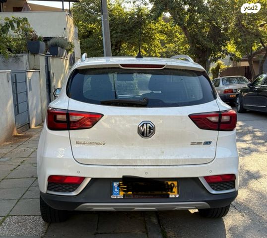 מודעת רכב אם ג'י ZS