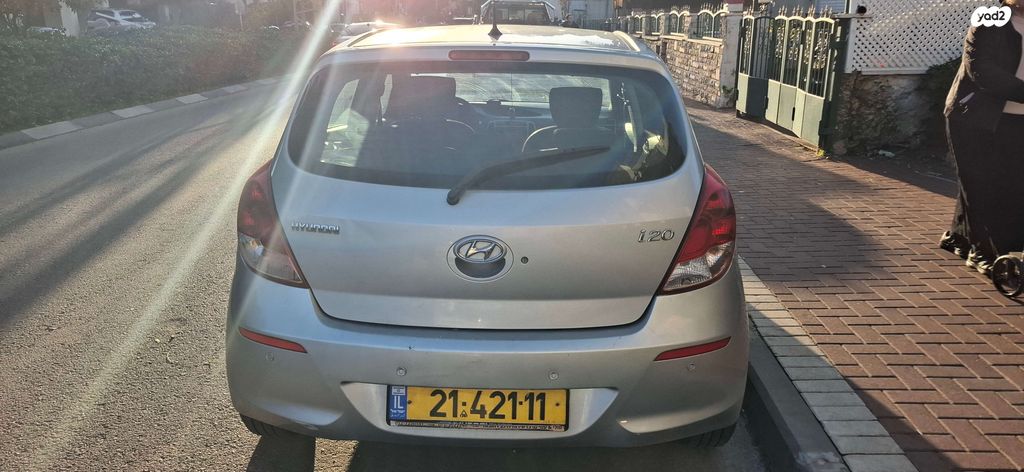 מודעת רכב יונדאי i20