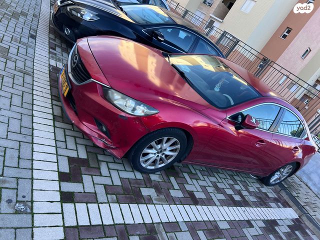 מודעת רכב מאזדה 6