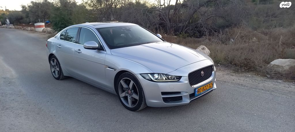 מודעת רכב יגואר XE