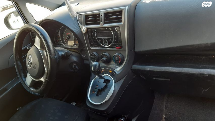 מודעת רכב טויוטה ורסו-S